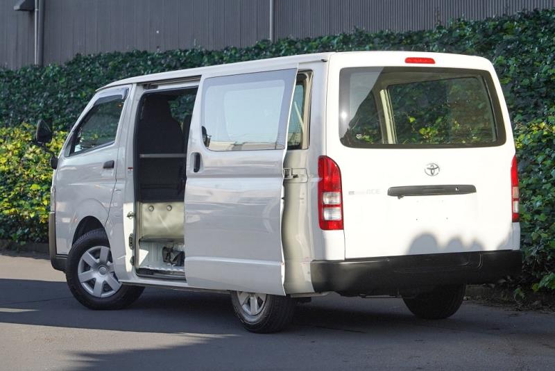 2020 Toyota Hiace ZL 5 Door