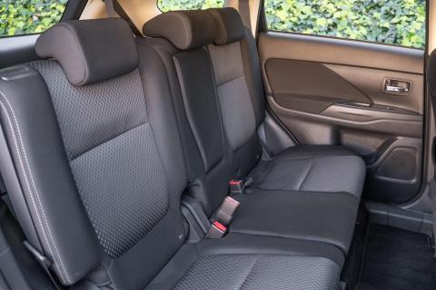 2017 Mitsubishi Outlander 24G 4WD - Thumbnail