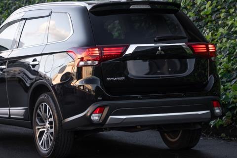2017 Mitsubishi Outlander 24G 4WD - Thumbnail