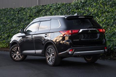 2017 Mitsubishi Outlander 24G 4WD - Thumbnail