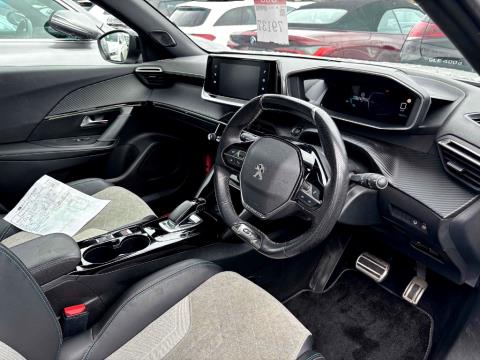 2021 Peugeot e-2008 GT Electric - Thumbnail