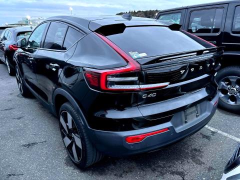 2022 Volvo C40 Recharge Ultimate - Thumbnail