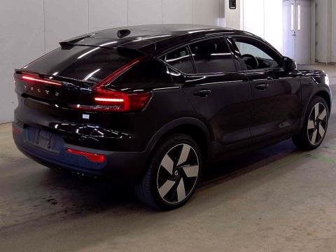 2022 Volvo C40 Recharge Ultimate - Thumbnail