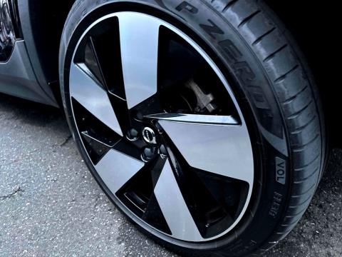 2022 Volvo C40 Recharge Ultimate - Thumbnail