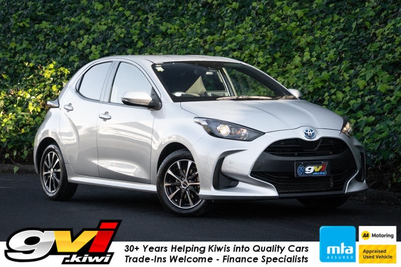 2022 Toyota Yaris Hybrid X / Vitz