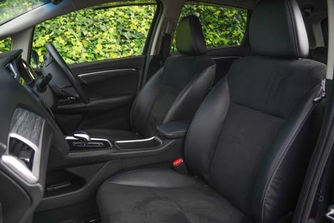 2015 Honda Shuttle Z Hybrid - Thumbnail