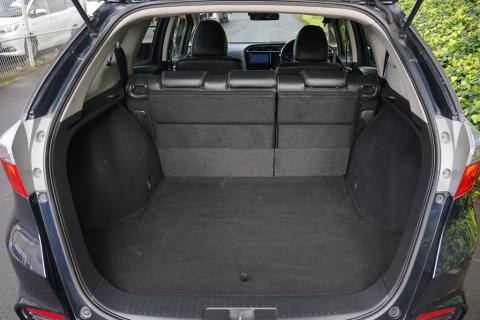 2015 Honda Shuttle Z Hybrid - Thumbnail