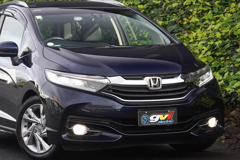 2015 Honda Shuttle Z Hybrid