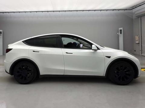 2023 Tesla Model Y 60kWh - Thumbnail