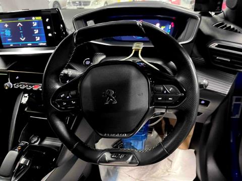 2021 Peugeot e-2008 GT Electric - Thumbnail