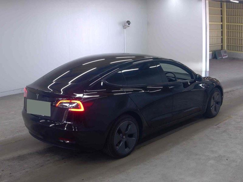 2023 Tesla Model 3 SR+