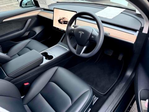 2023 Tesla Model 3 SR+ - Thumbnail