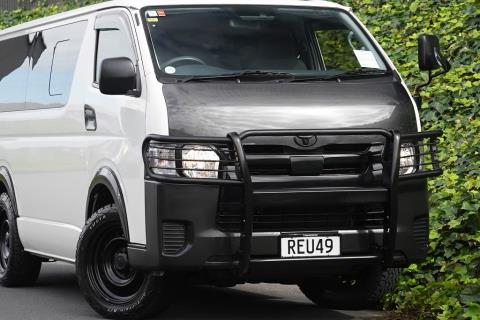 2019 Toyota Hiace ZL 4 Door - Thumbnail