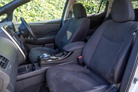 2016 Nissan Leaf 30X - Thumbnail