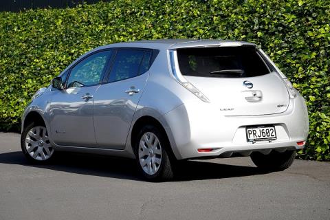 2016 Nissan Leaf 30X - Thumbnail