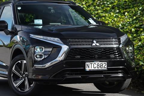 2021 Mitsubishi Eclipse Cross PHEV VRX - Thumbnail