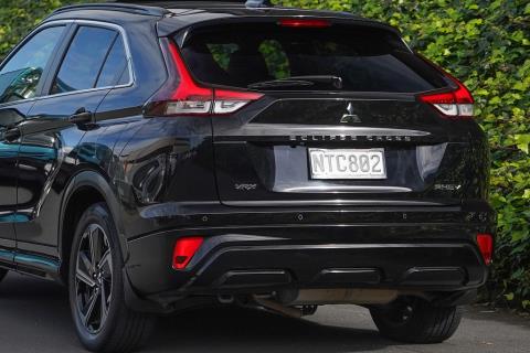 2021 Mitsubishi Eclipse Cross PHEV VRX - Thumbnail