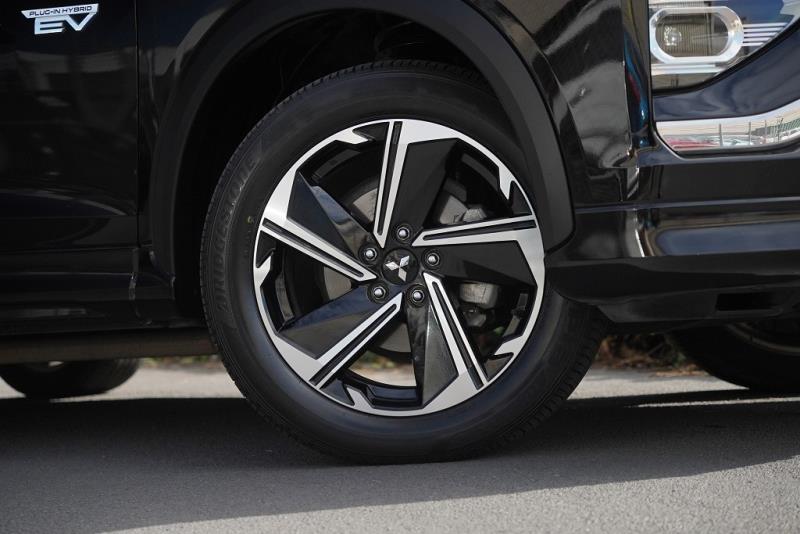 2021 Mitsubishi Eclipse Cross PHEV VRX