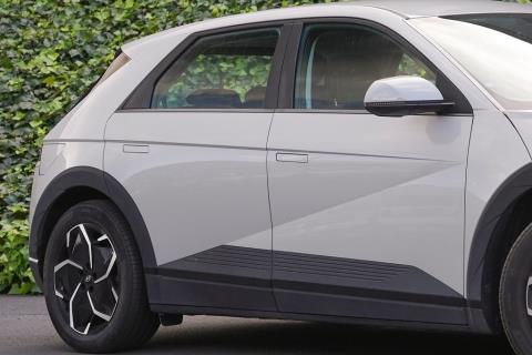 2022 Hyundai IONIQ 5 72kWh - Thumbnail