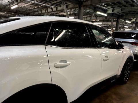 2023 Citroen e-C4 Shine Electric - Thumbnail