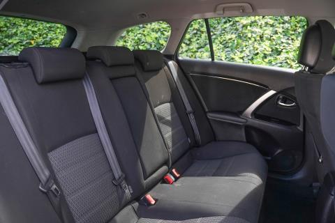 2015 Toyota Avensis 2.0 Wagon - Thumbnail