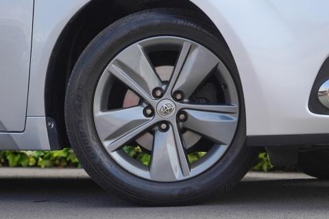 2015 Toyota Avensis 2.0 Wagon - Thumbnail