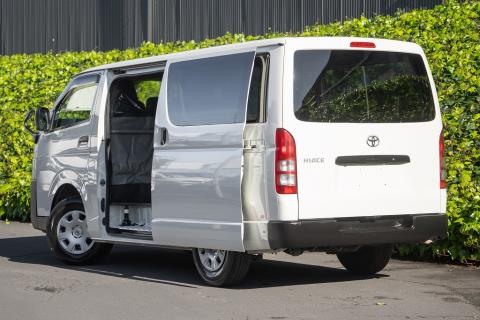 2021 Toyota Hiace ZL 5 Door - Thumbnail