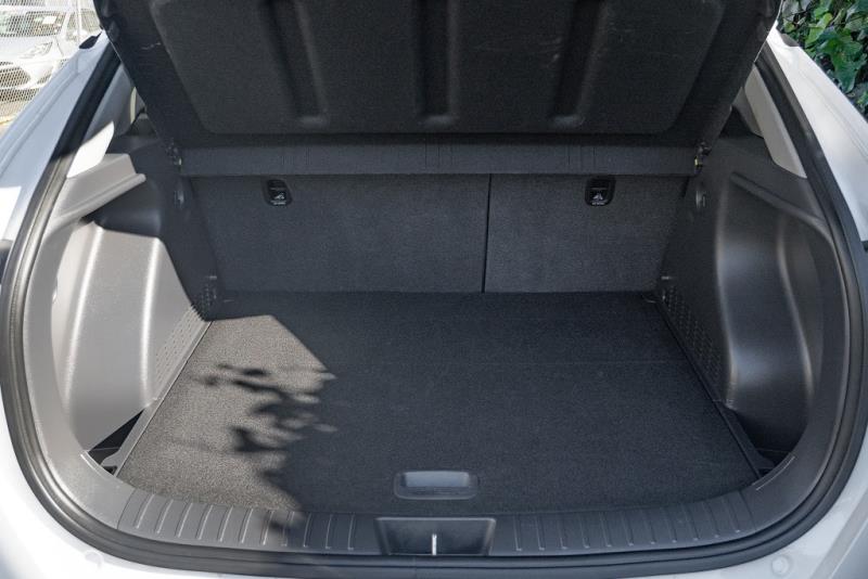 2023 Hyundai Kona Voyage 64kWh