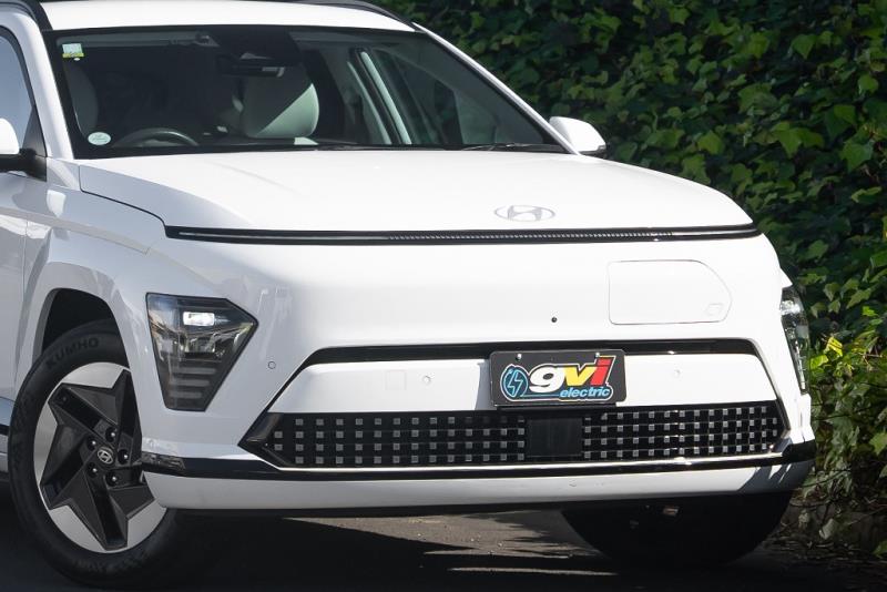 2023 Hyundai Kona Voyage 64kWh