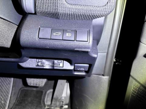 2023 Toyota BZ4X Z 4WD - Thumbnail