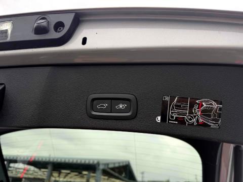 2022 Volvo C40 Recharge Ultimate - Thumbnail