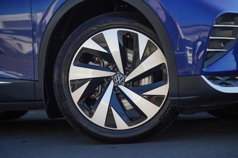 2024 Volkswagen ID.4 Pro 82kWh - Thumbnail