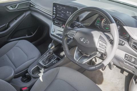 2023 Hyundai IONIQ II Hybrid - Thumbnail