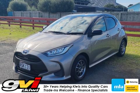 2020 Toyota Yaris Hybrid Z - Thumbnail