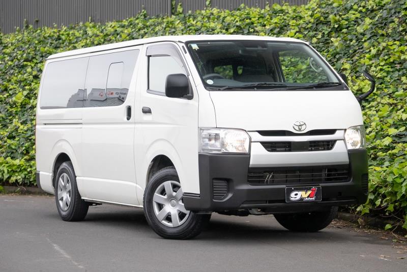 2022 Toyota Hiace ZL 5 Door