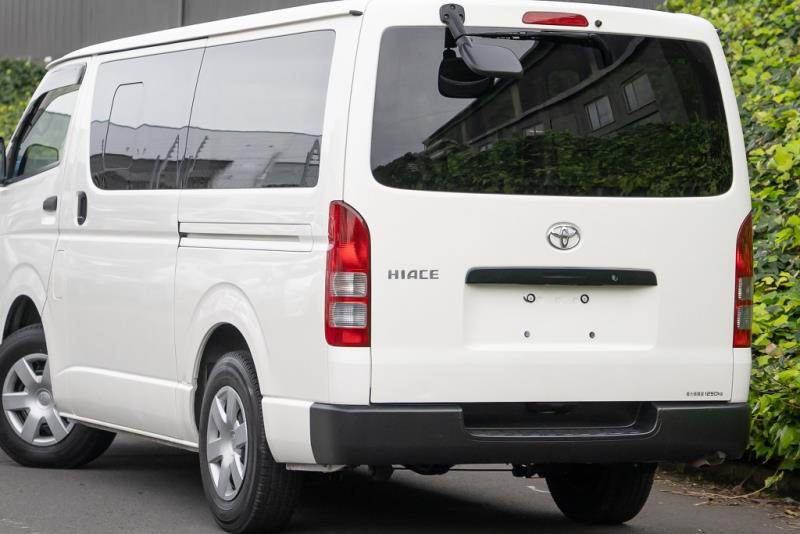 2022 Toyota Hiace ZL 5 Door