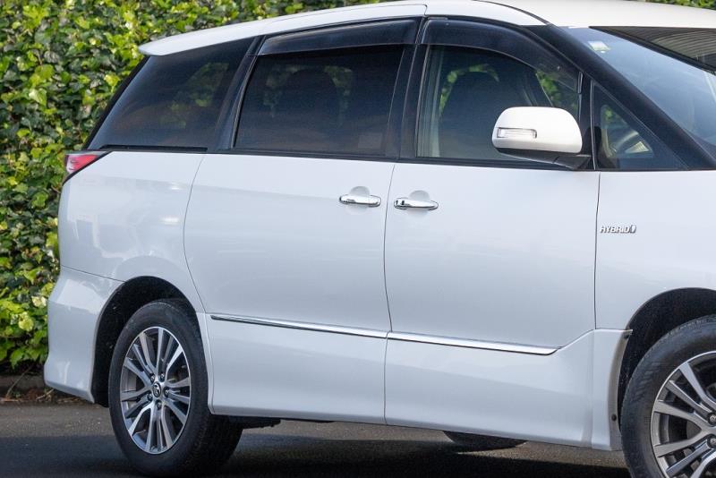 2016 Toyota Estima Aeras Hybrid