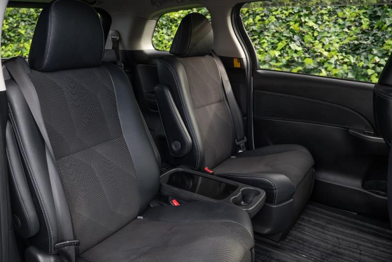 2014 Toyota Estima Hybrid Aeras
