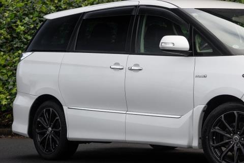 2014 Toyota Estima Hybrid Aeras - Thumbnail