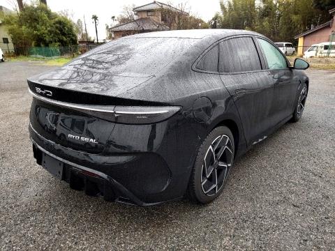 2024 BYD Seal Premium 82kWh - Thumbnail