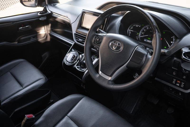 2015 Toyota Noah / Esquire / Voxy