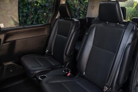 2015 Toyota Noah / Esquire / Voxy - Thumbnail