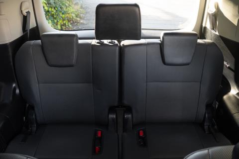 2015 Toyota Noah / Esquire / Voxy - Thumbnail
