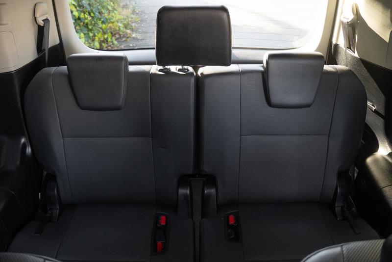 2015 Toyota Noah / Esquire / Voxy