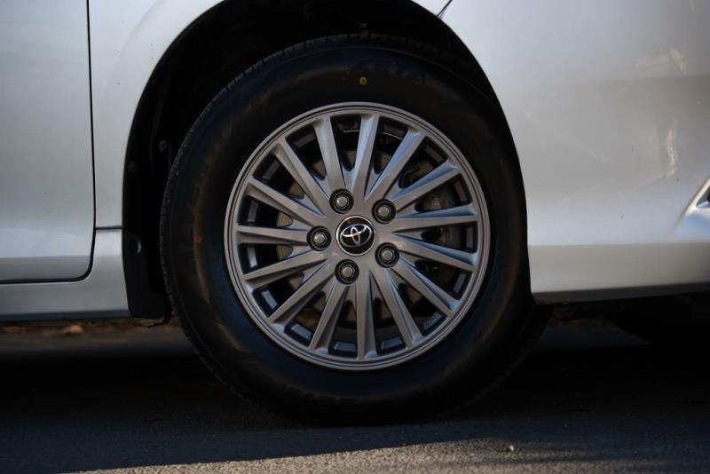 2015 Toyota Noah / Esquire / Voxy