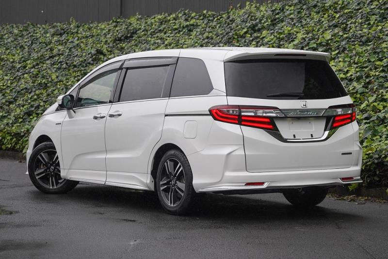 2017 Honda Odyssey Absolute Hybrid
