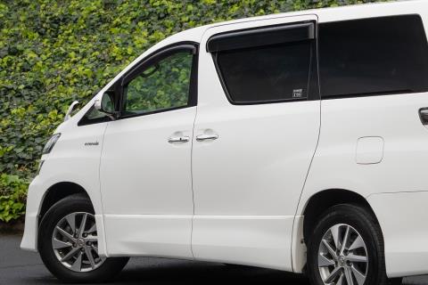 2014 Toyota Vellfire / Alphard Hybrid - Thumbnail