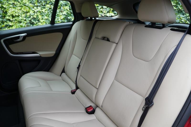 2016 Volvo V60 D4 Cross Country