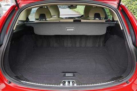2016 Volvo V60 D4 Cross Country - Thumbnail