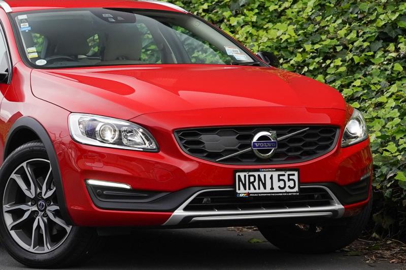 2016 Volvo V60 D4 Cross Country